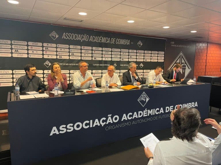 Imagem de um artigo secundário